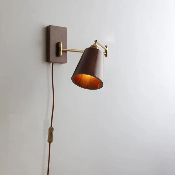 Plug In / Dark Brown / Cone