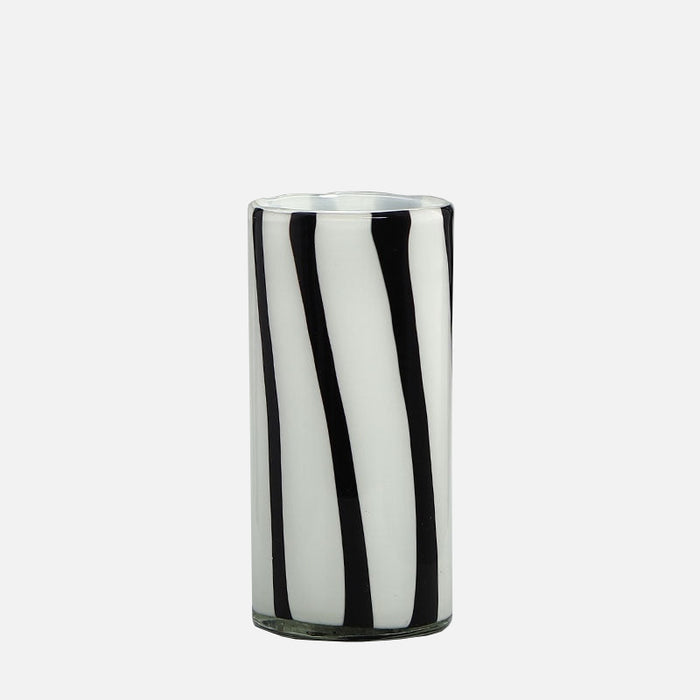Medium / White / Black