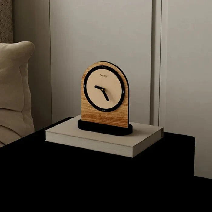 Clock Internet Celebrity Desktop