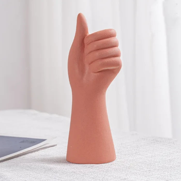 Clay / Thumbs up