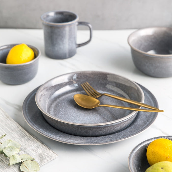 round glossy ceramic plate