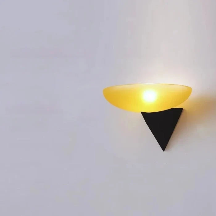Black and Amber / Warm light  3000K