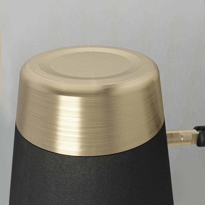 Luxury LED Warm White Light Color in Black and Golden Lamp for Bedroom WallLuxury LED Warm White Light Color in Black and Golden Wall Lamp