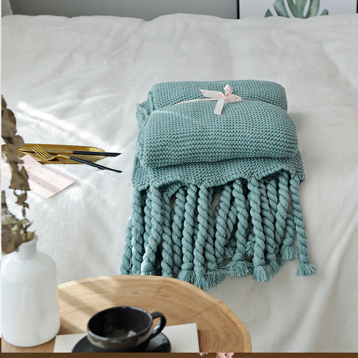 rectangle plaid knitted blanket with tassel